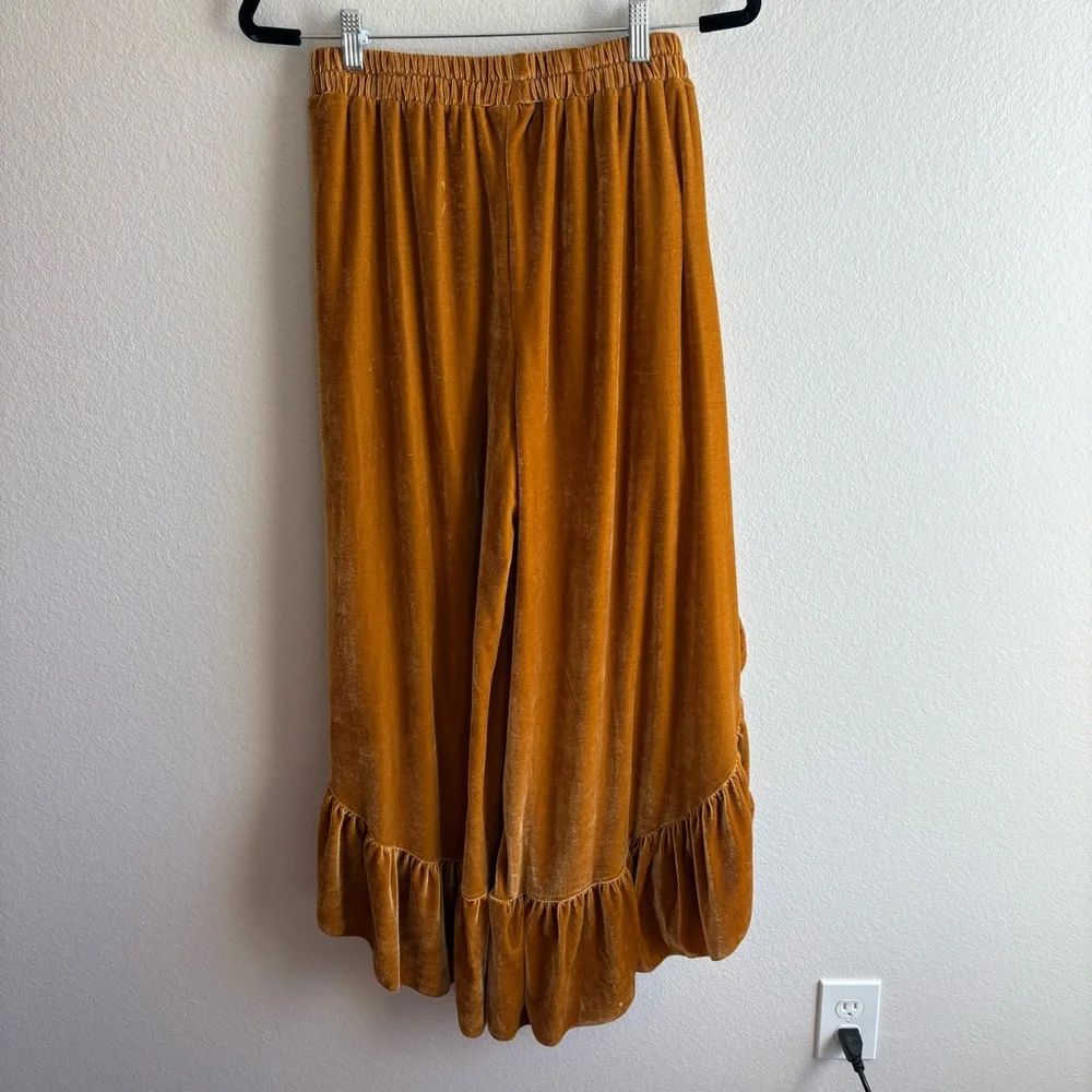 Rustty Dustty Gold Velvet Slit Leg Ruffle Wide Leg Pants - Picture 7 of 7